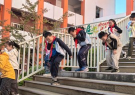 防患未“燃”  安全相伴 ——无锡市尚贤万科小学“安全宣传月”活动之消防逃生演练